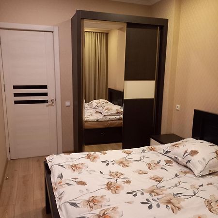 Grigol'S Apartament Tbilisi Buitenkant foto