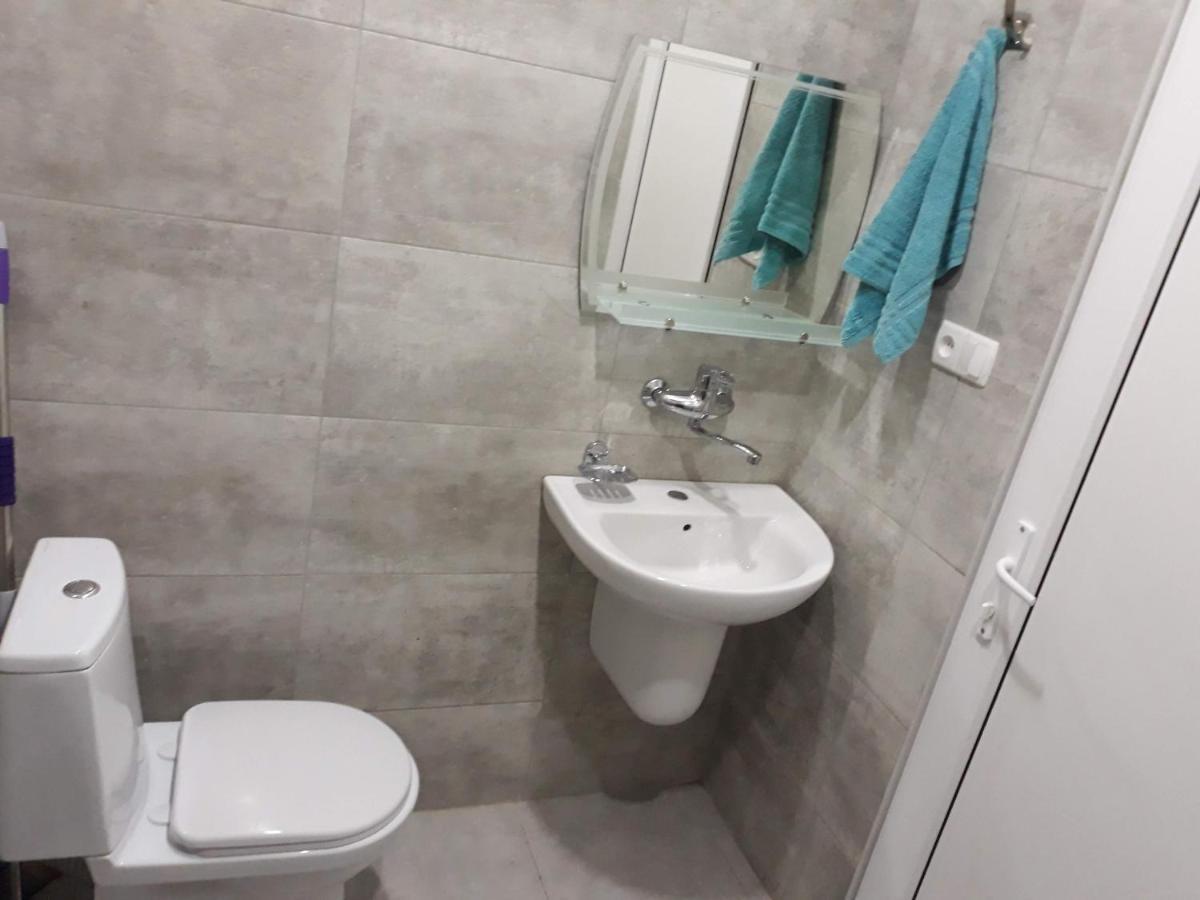 Grigol'S Apartament Tbilisi Buitenkant foto