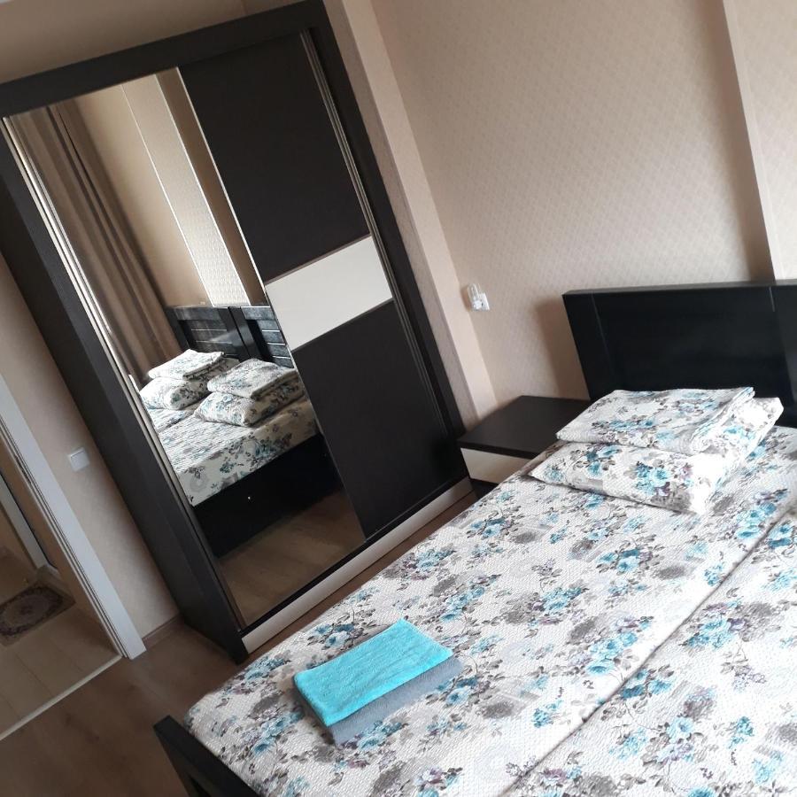 Grigol'S Apartament Tbilisi Buitenkant foto