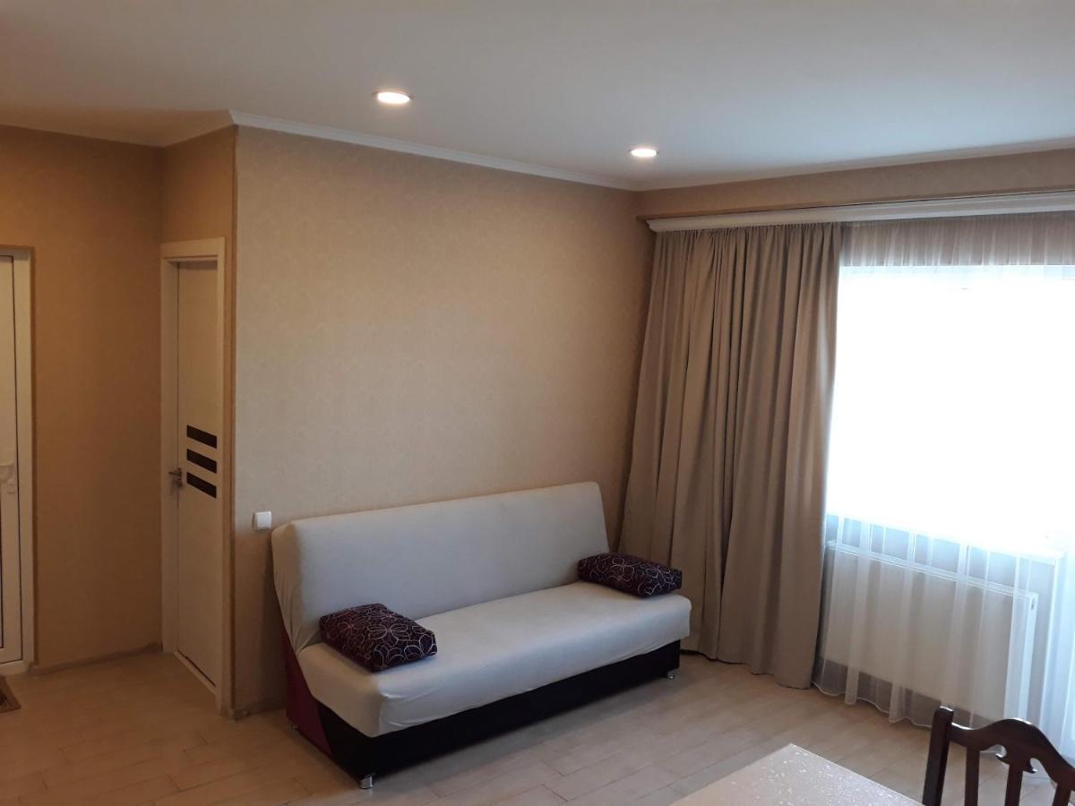 Grigol'S Apartament Tbilisi Buitenkant foto