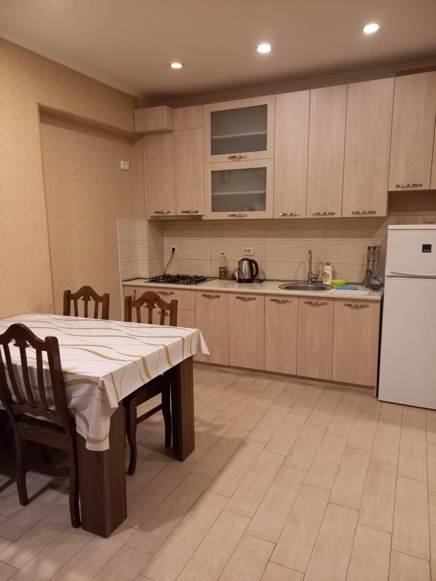 Grigol'S Apartament Tbilisi Buitenkant foto