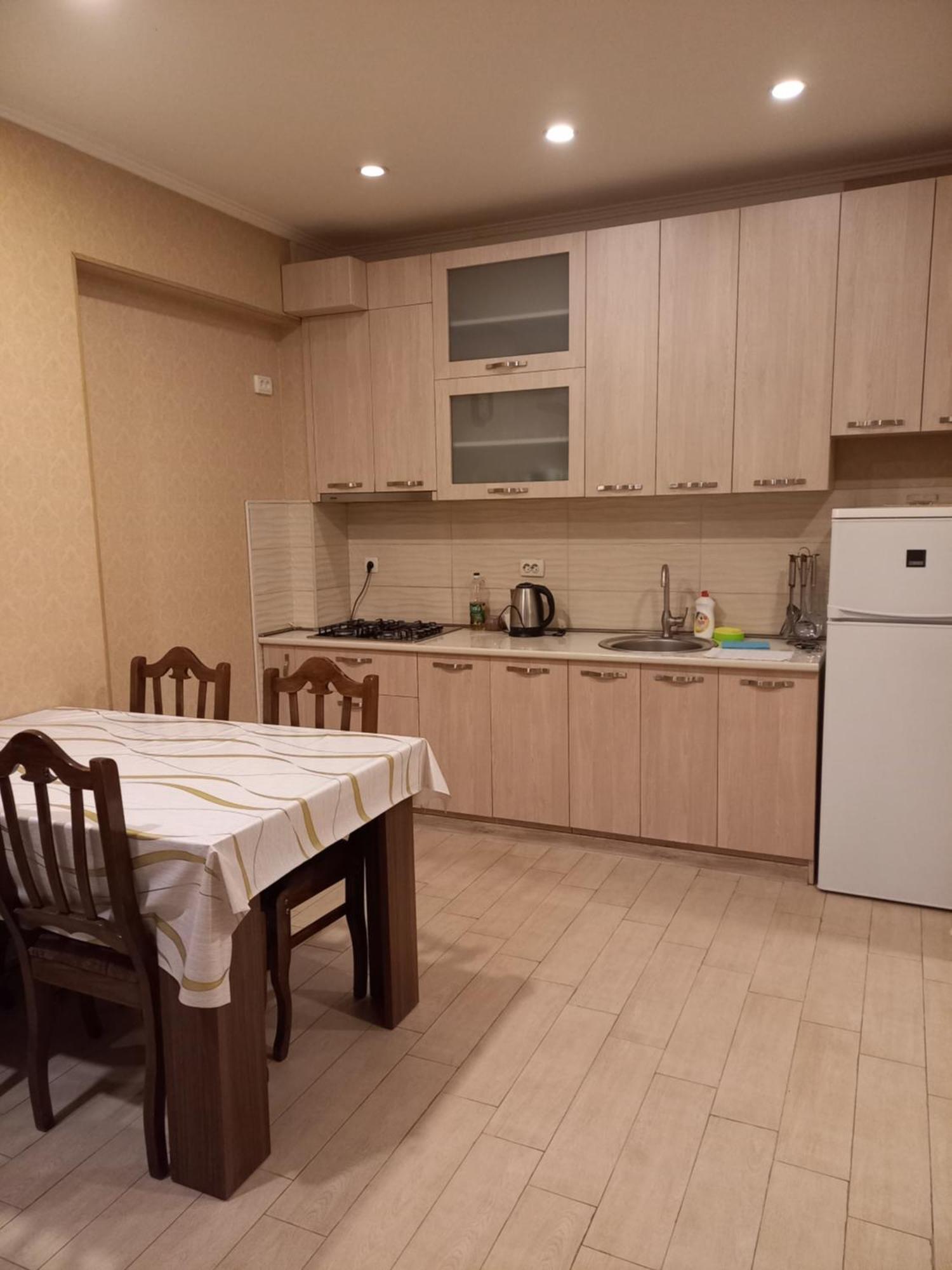 Grigol'S Apartament Tbilisi Buitenkant foto